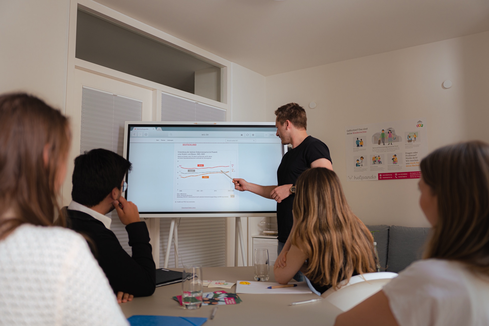 KRF-Ehrenamtliche in einem Workshop